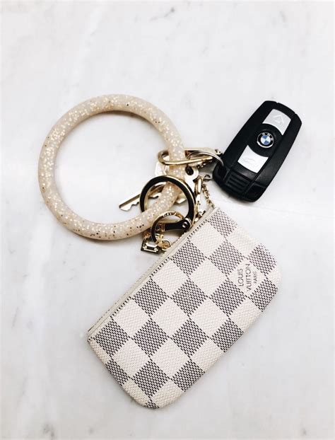 louis vuitton card holder keychain dupe